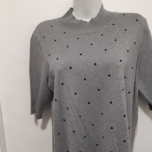 New Laura Petites Super Soft Gray Sweater with black beads Size M/L - Picture 11 of 12
